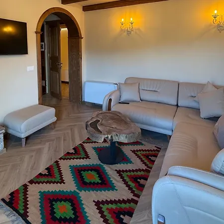 Restorant Unaza 5* Voskopoje