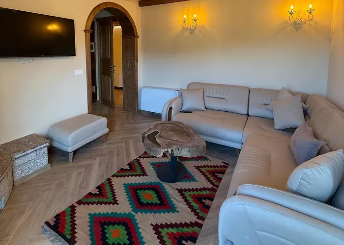 Restorant Unaza 5* Voskopoje